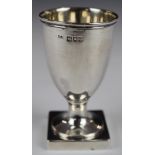 Victorian hallmarked silver pedestal goblet or vase, London 1900, maker Maurice Freeman, height