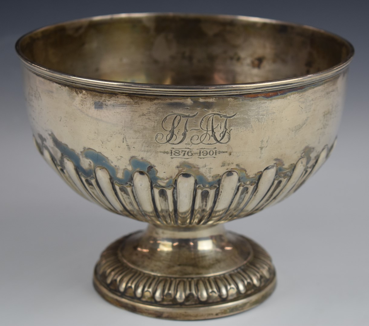 Victorian hallmarked silver rose bowl with reeded decoration, Sheffield 1900, maker Fenton