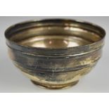 George V hallmarked silver pedestal bowl, London 1916, maker Reid & Sons, diameter 12.5cm, weight