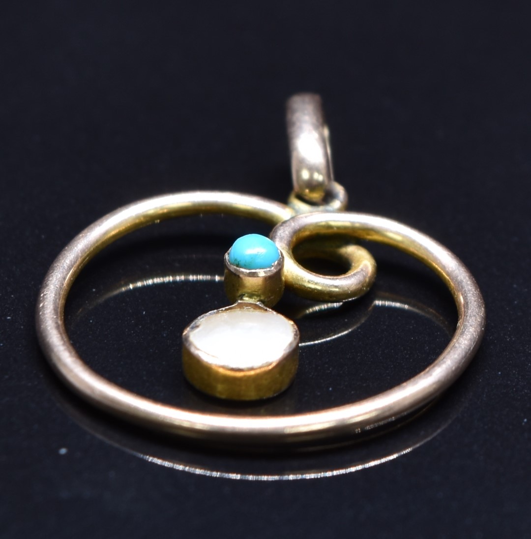 Edwardian 9ct rose gold pendant set with split pearl and turquoise and a pair of Edwardian earrings - Image 3 of 3