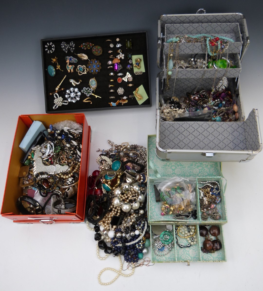 A collection of costume jewellery