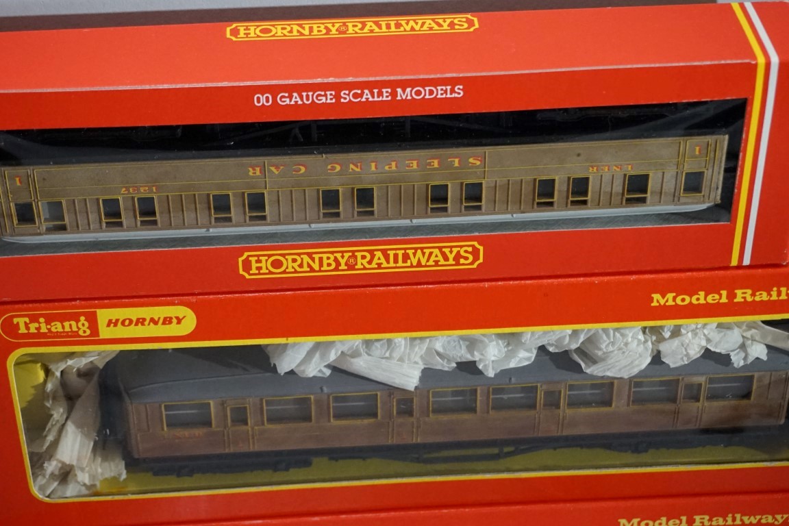 Ten OO gauge LNER coaches, each in Hornby box. (10) - Image 7 of 9