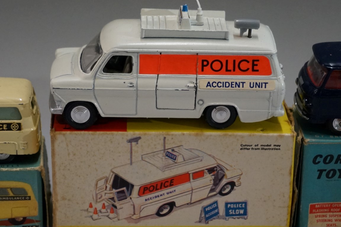 Three diecast 'Emergency Services' vehicles, comprising: Dinky 287 'Police Accident Unit'; Corgi 464 - Image 3 of 7