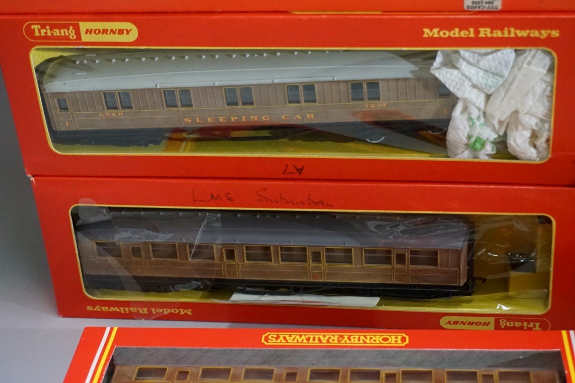 Ten OO gauge LNER coaches, each in Hornby box. (10) - Image 3 of 9