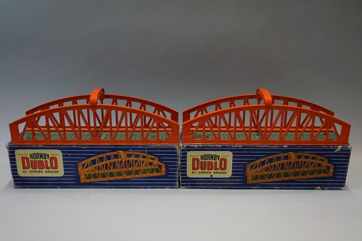 Two Hornby 'Dublo' D1 girder bridges, each in original box. (2) - Image 2 of 4