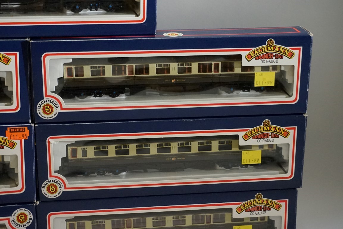 Seven 'OO' gauge GWR coaches, each in Bachmann box. (7) - Image 4 of 7