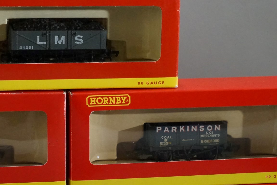 Eleven 'OO' gauge wagons, each in Hornby box. (11) - Image 6 of 12