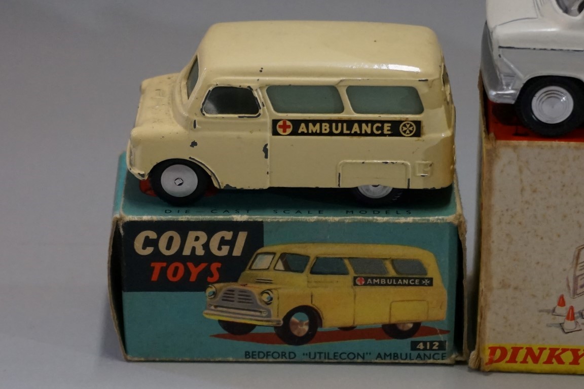 Three diecast 'Emergency Services' vehicles, comprising: Dinky 287 'Police Accident Unit'; Corgi 464 - Image 2 of 7