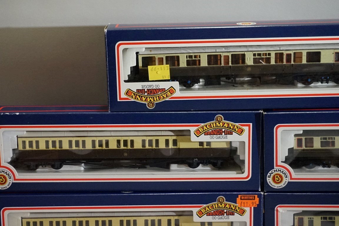 Seven 'OO' gauge GWR coaches, each in Bachmann box. (7) - Image 3 of 7