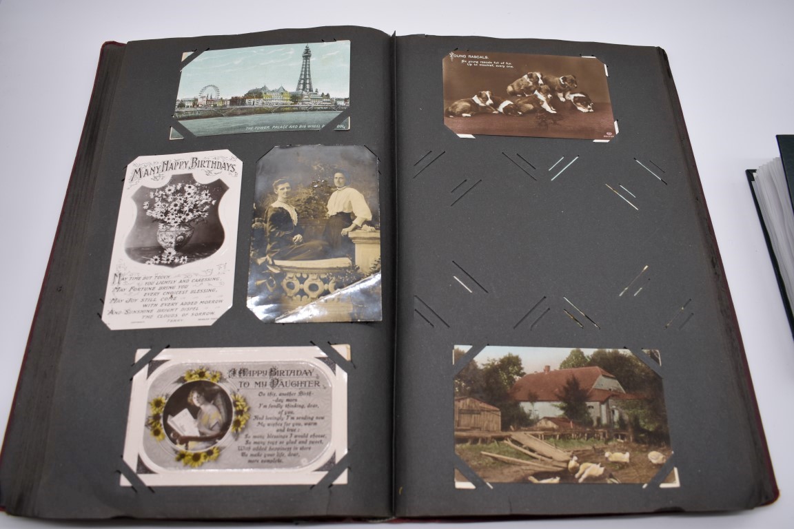 POSTCARD ALBUM: contains approx 296 mixed postcards, topographical and greetings, generally in - Image 31 of 70