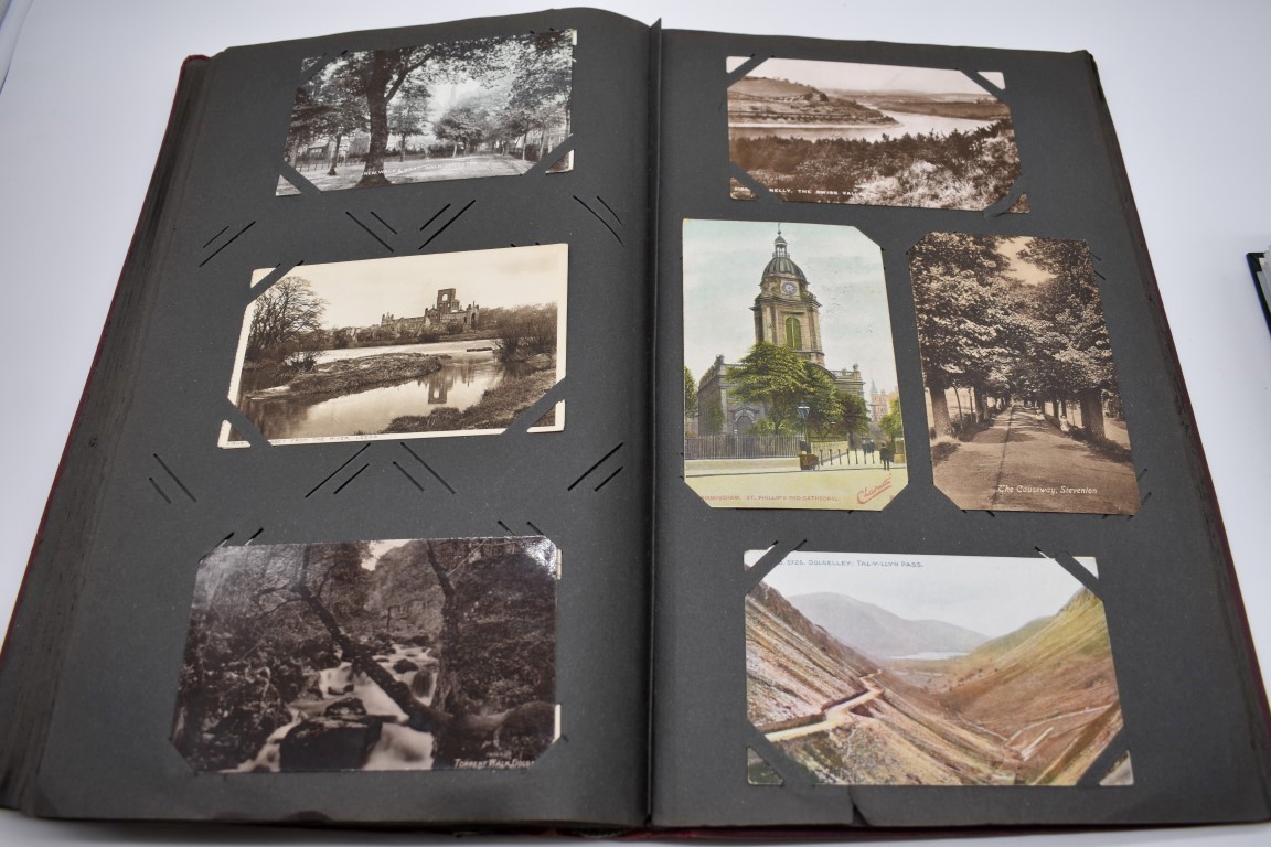 POSTCARD ALBUM: contains approx 296 mixed postcards, topographical and greetings, generally in - Image 41 of 70