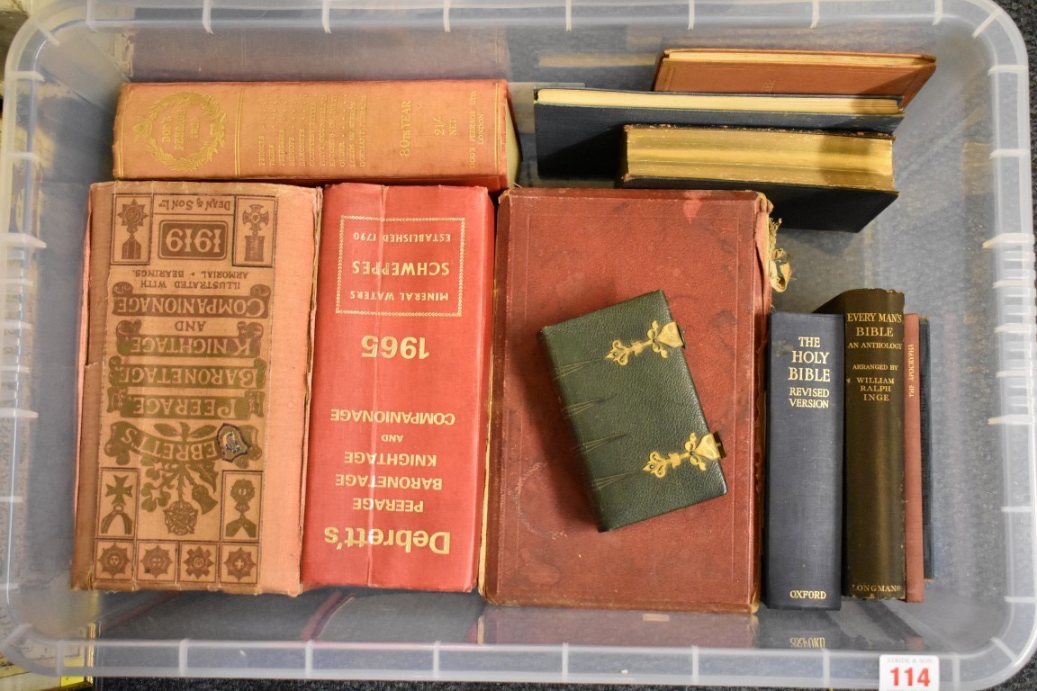 BOX: misc books including Dodd's Peerage for 1920, Debrett's 1919 and two others similar, small