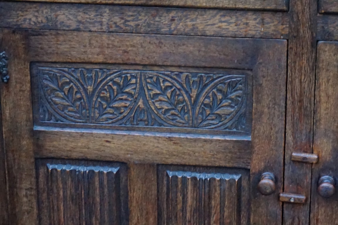 An old oak court cupboard, 122cm wide x 45cm deep x 143cm high.Payment must be made in advance of - Image 2 of 6