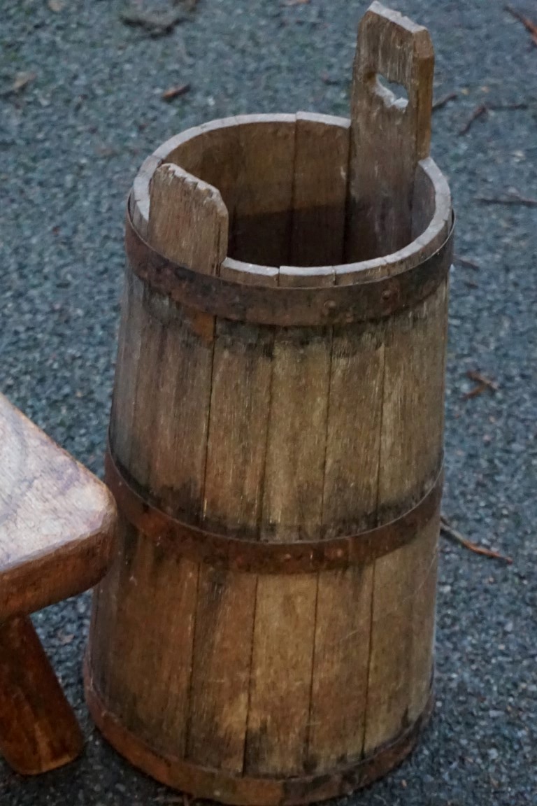 A small wooden table, milking stool, two magazine racks and a chair.Payment must be made in - Image 2 of 3