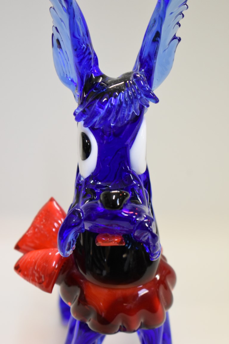 A Murano glass novelty poodle, 31cm high; together with another glass horse's head, 20cm high. (2) - Image 11 of 11