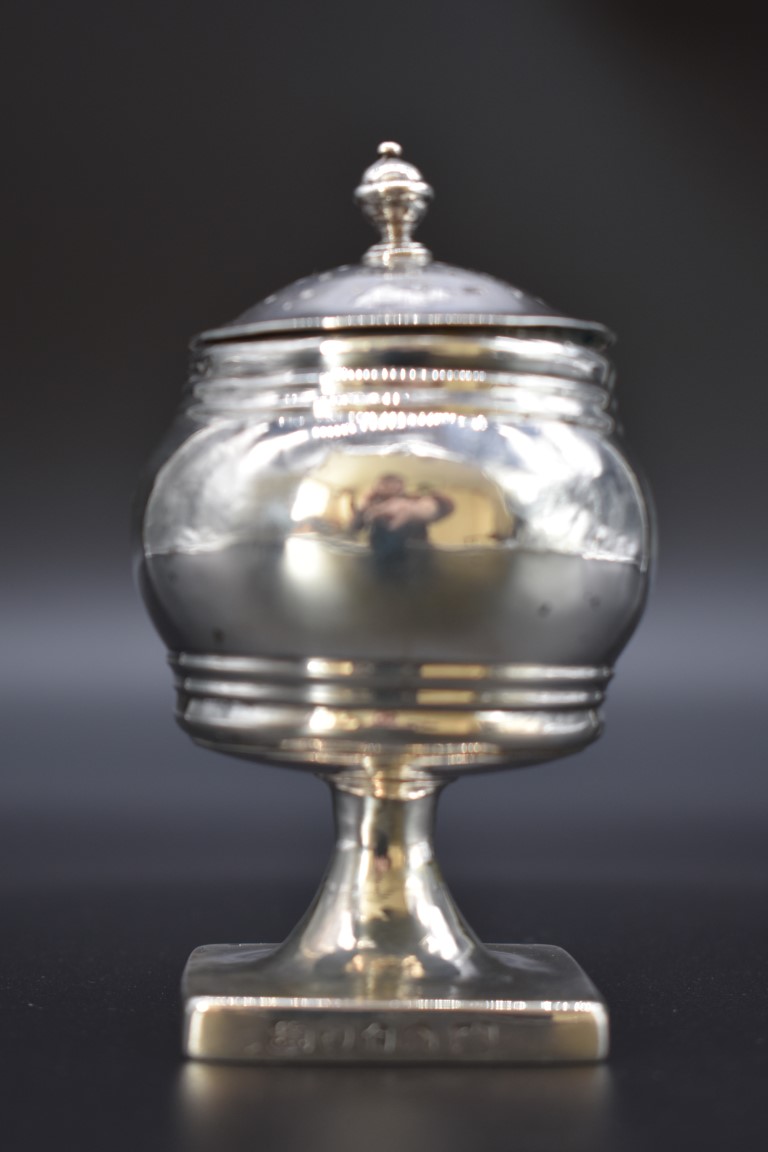 A George III silver pounce pot, London 1794, 9.5cm, 58.9g, (cover unmarked). - Image 3 of 6