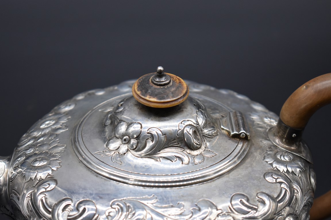 A Victorian silver tea pot of squat form, by Walter Morrisse, London 1856, 645g all in. - Image 3 of 4