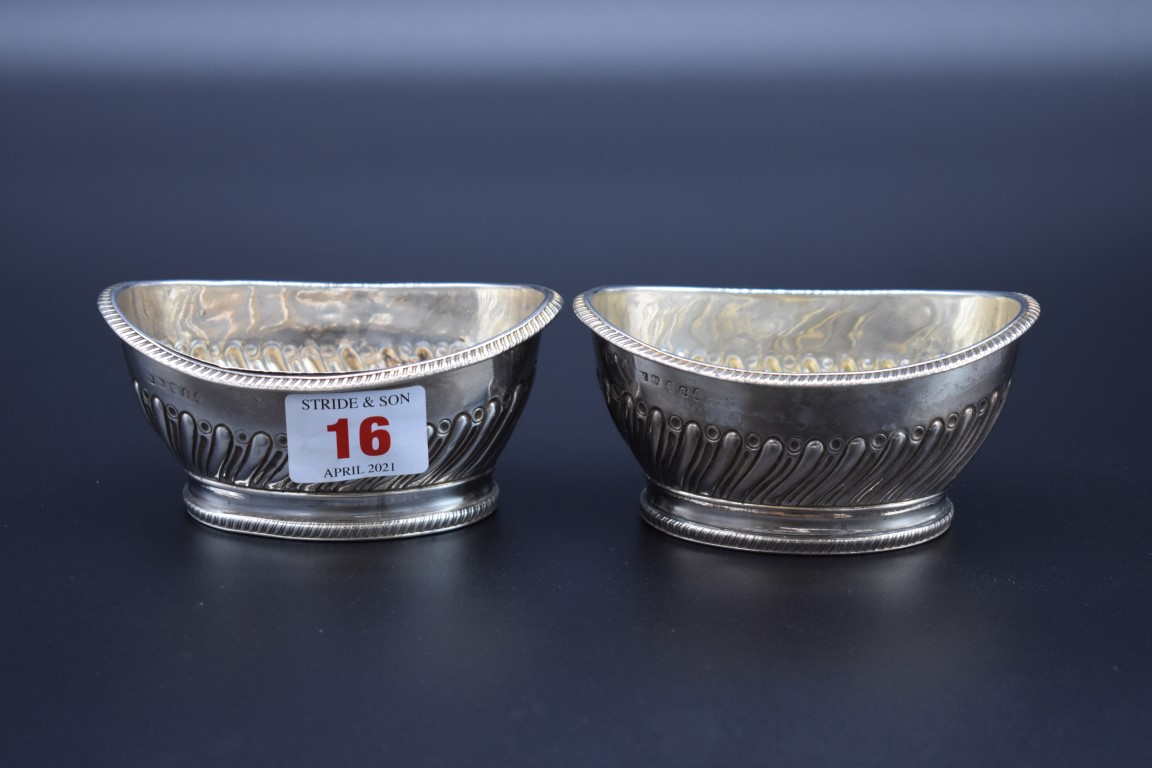 A pair of George III silver boat shaped salts, London 1802, 10.5cm, 165g.