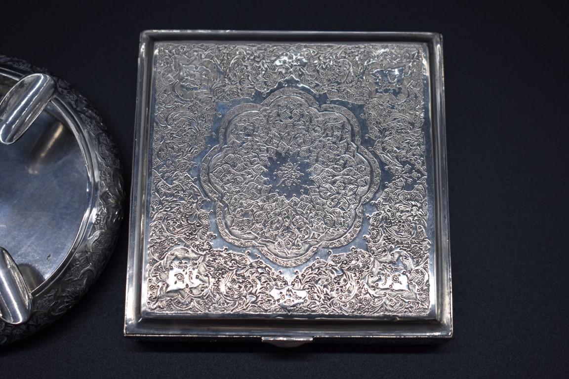 A Persian .84 silver cigarette box, by H P ?, probably Isfahan, 9cm; together with a similar white - Image 2 of 6