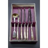 A small quantity of cutlery, to include: a Georgian mustard spoon; and five silver handled tea