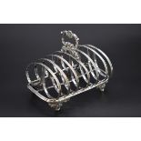 An early Victorian silver toast rack, by John Evans II, London 1839, 16.8cm wide, 278g.