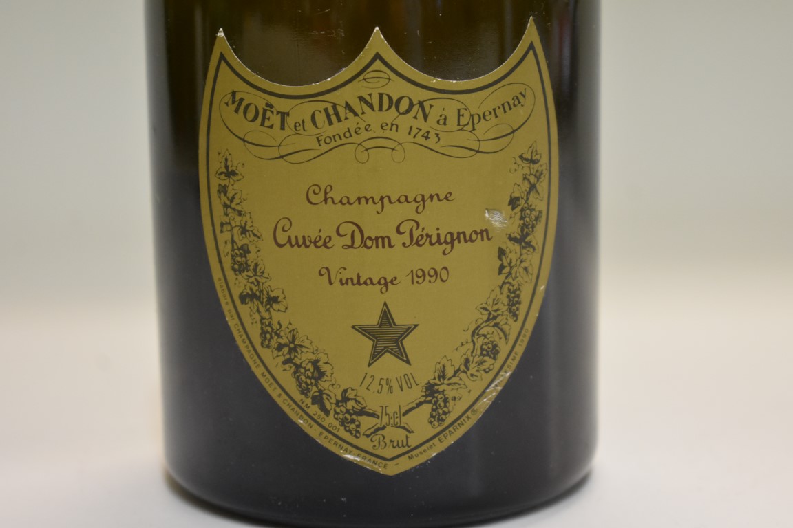 A 75cl bottle of Moet et Chandon Cuvee Dom Perignon 1990 vintage champagne. - Image 2 of 3