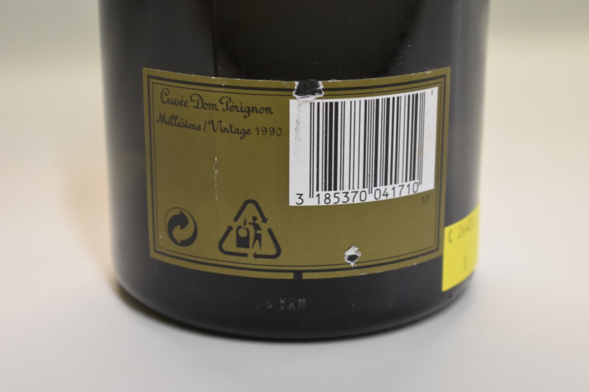 A 75cl bottle of Moet et Chandon Cuvee Dom Perignon 1990 vintage champagne. - Image 3 of 3