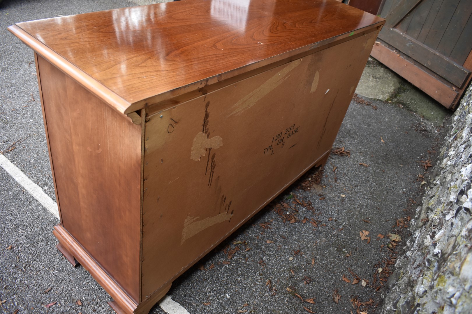 A large reproduction mahogany chest of drawers, by Dixie. - Image 6 of 7