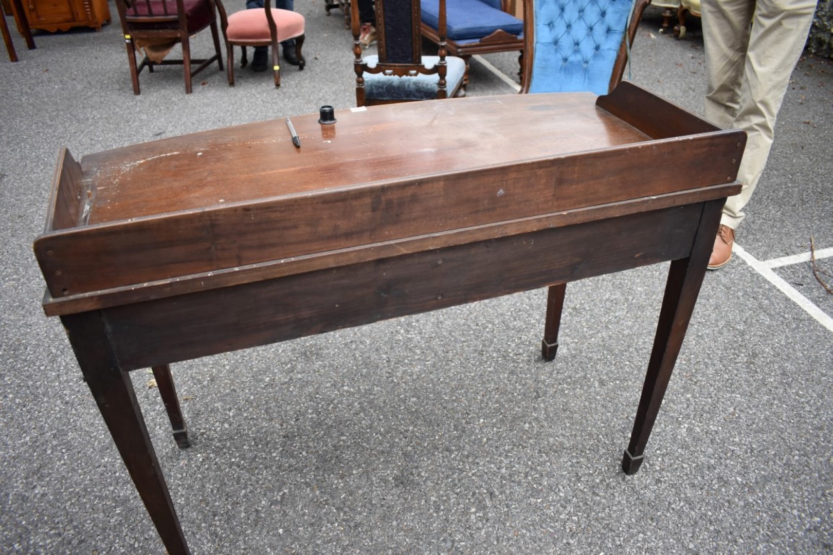 A Georgian mahogany washstand, 107cm wide x 55cm deep x 86cm high. - Image 5 of 8