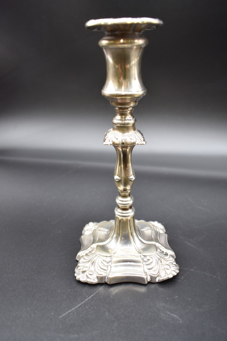A pair of Georgian style silver candlesticks, by Walker & Hall, Sheffield 1928, 17cm, (weighted). ( - Image 4 of 4