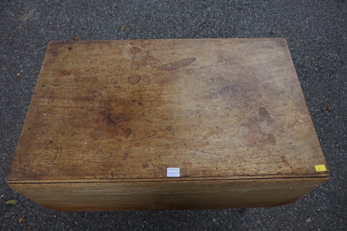 A Regency mahogany Pembroke table, 81cm wide. - Image 2 of 8