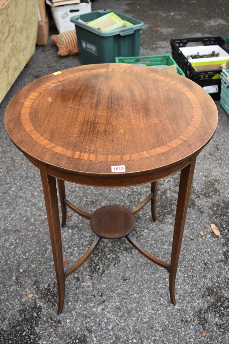 (LC) An Edwardian circular occasional table.