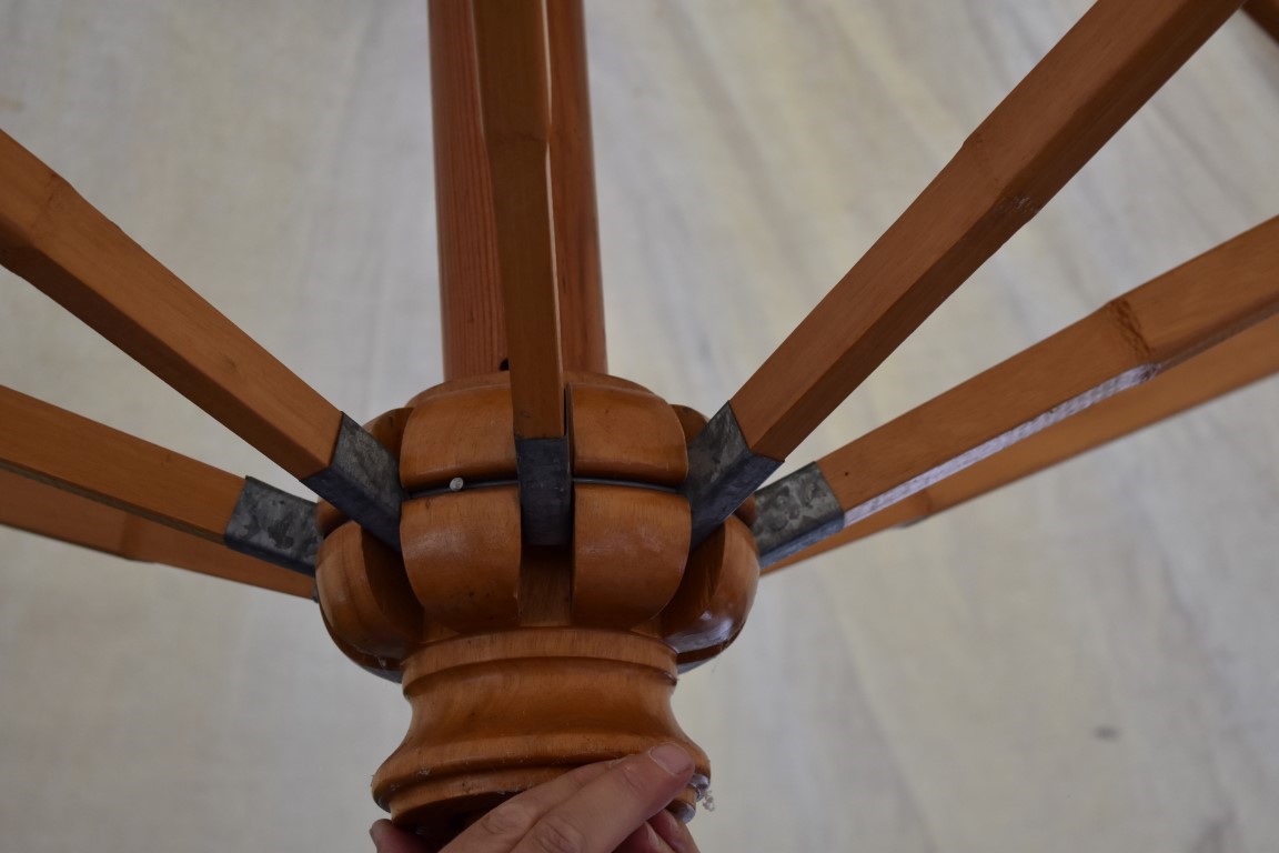 (LC) A large garden parasol, labelled Barlow Tyrie. - Image 4 of 6