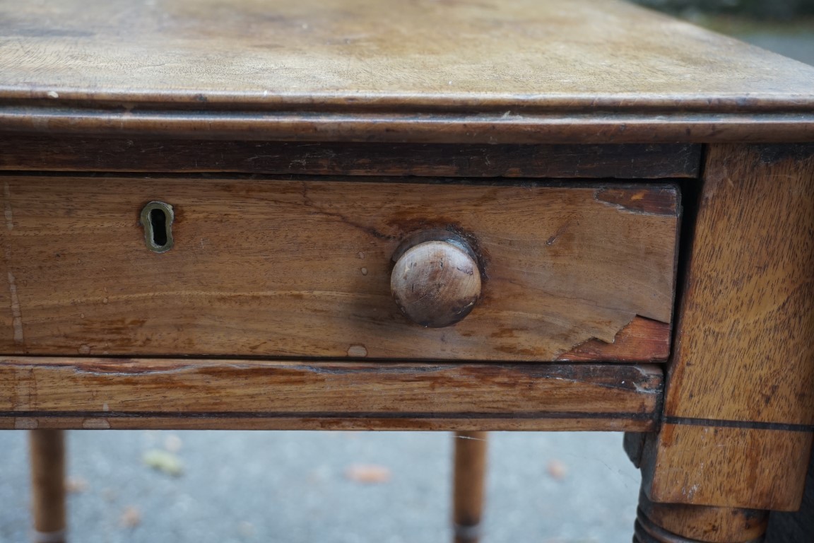 A Regency mahogany Pembroke table, 81cm wide. - Image 7 of 8