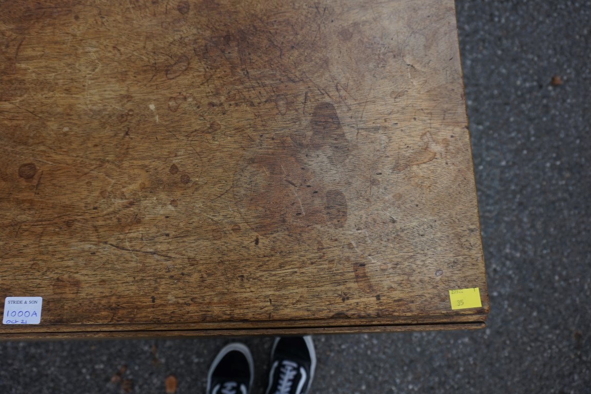 A Regency mahogany Pembroke table, 81cm wide. - Image 4 of 8