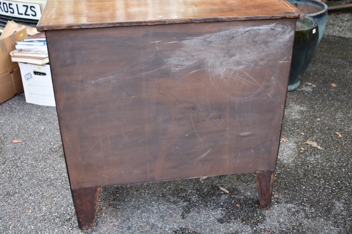 A 19th century mahogany bowfront chest of drawers, 90cm wide x 48cm deep x 90cm high. - Image 6 of 7