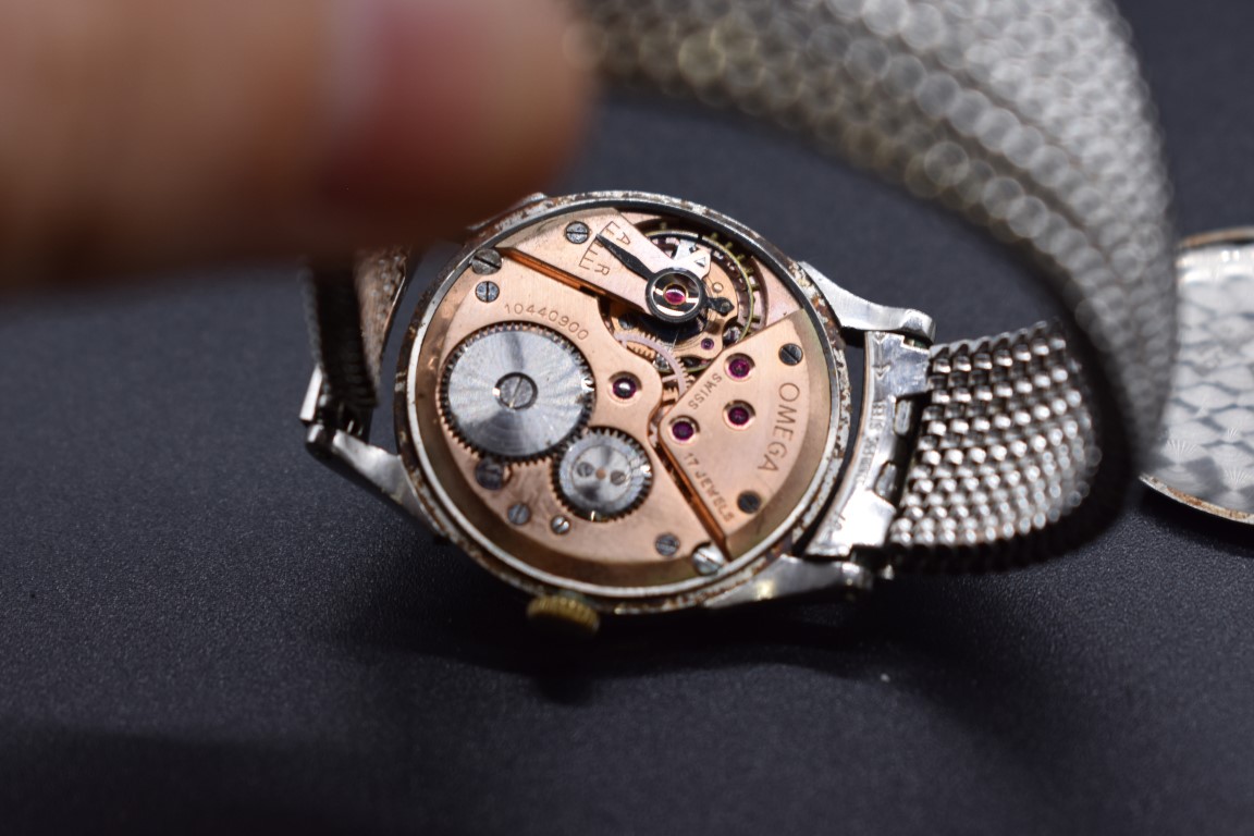 A circa 1944 Omega nickel plated manual wind wristwatch, 30mm, movement No.10440900, on a later - Image 3 of 3