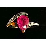 9ct vintage ring heavywith large heart shaped pink centre stone flanked by 2 shoulders of white