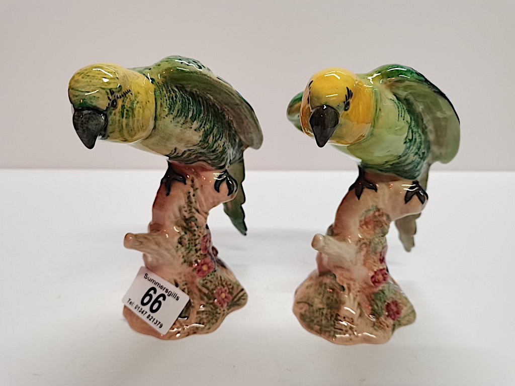 2 Beswick Parrots 930