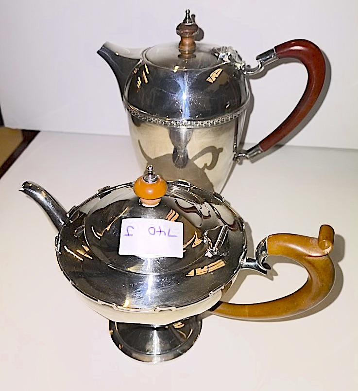 2 x Birmingham silver tea pots in good condition 1010g