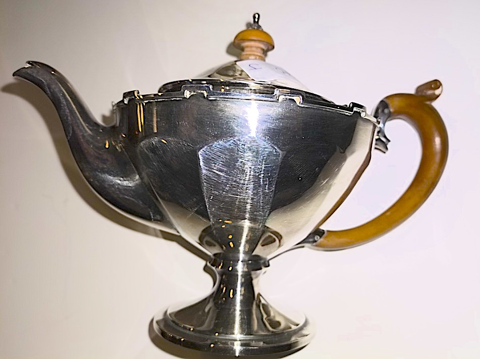 2 x Birmingham silver tea pots in good condition 1010g - Image 2 of 5