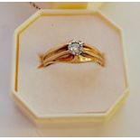 9ct gold 375 gents ring with 0.25 clear bright diamond size V
