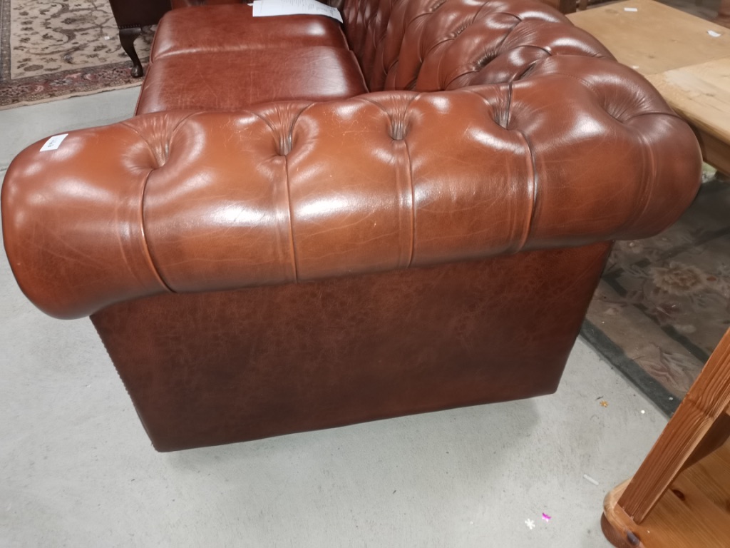 Brown Leather Chesterfield ( ex. Condition ) - Image 3 of 4