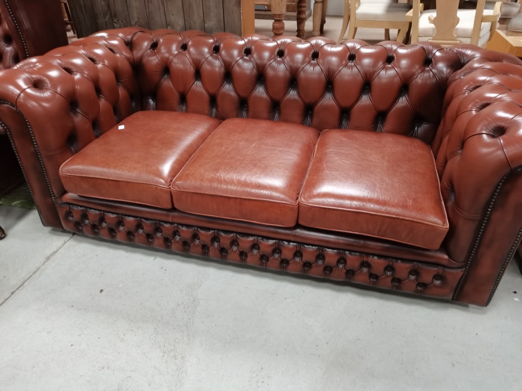 Brown Leather Chesterfield ( ex. Condition )