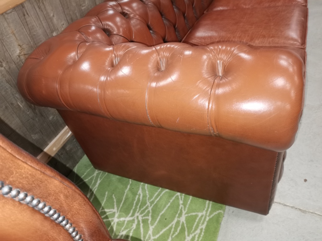 Brown Leather Chesterfield ( ex. Condition ) - Image 2 of 4