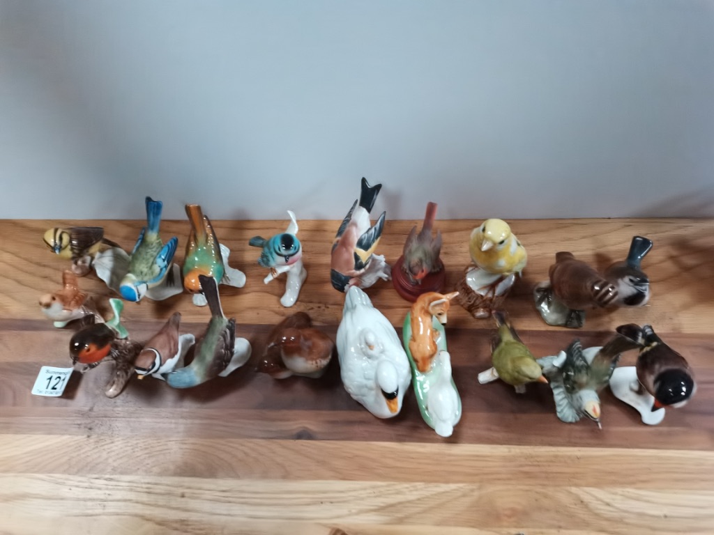 19 Goebel Birds