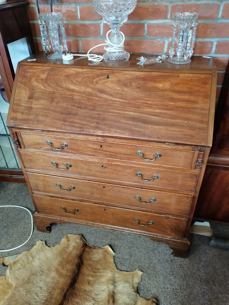 Georgian Mahogany antique bureau