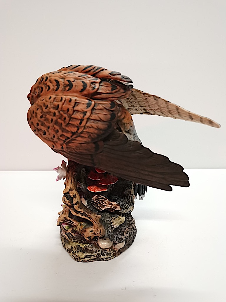 Royal Doulton Kestrel DA144 Ltd Edition Model by J G Tongue VGC - Image 2 of 2