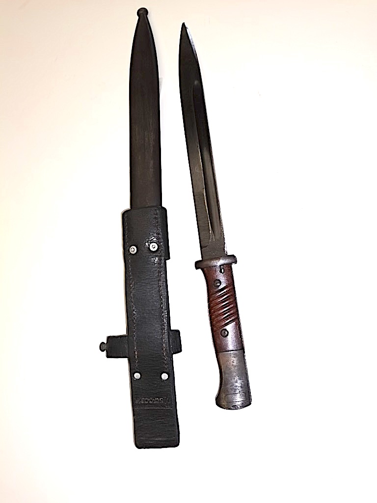 WW2 German K98 bayonet with SS marked late war leather frog - Image 4 of 8