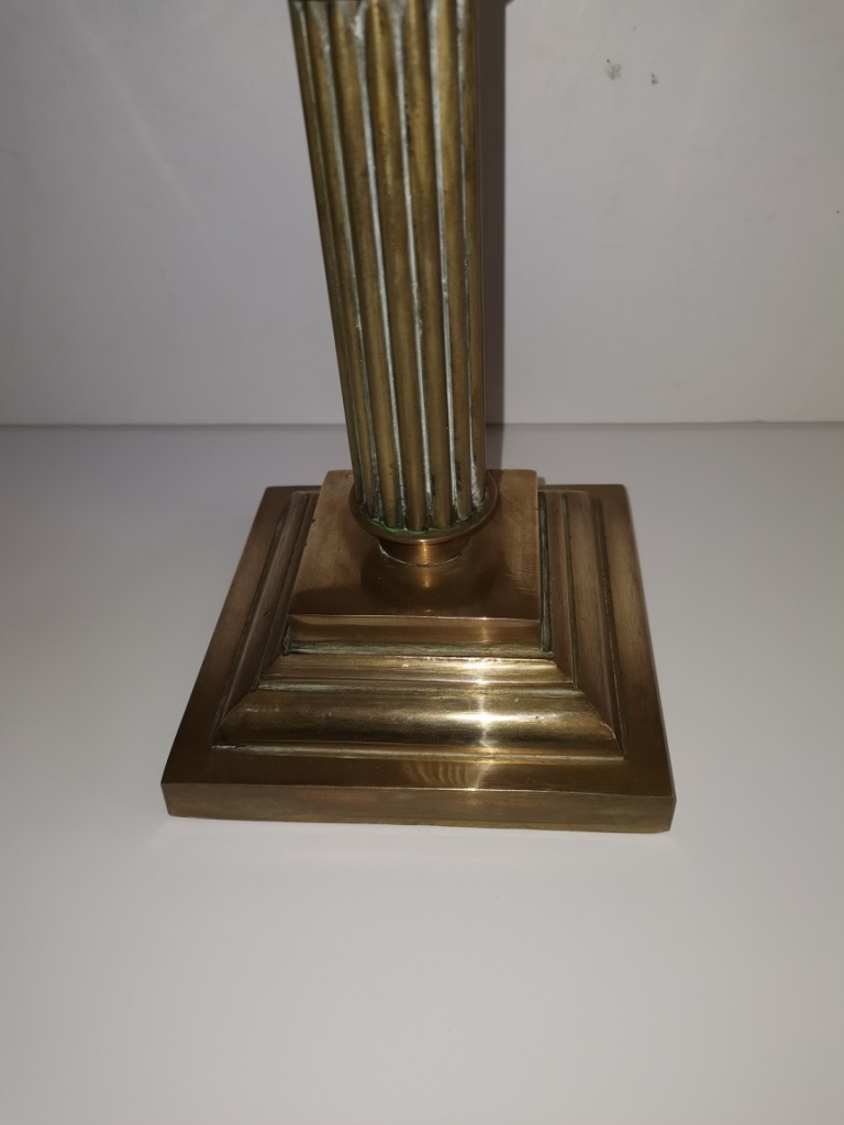 Antique brass column oil Lamp with orange vessel and original shade perfect - Image 3 of 4